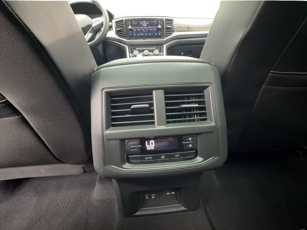 Used 2023 Volkswagen Atlas SE w/ Panoramic Sunroof Package FWD image 43