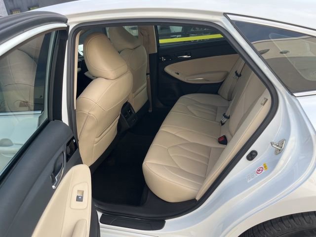 Used 2019 Toyota Avalon Limited image 29