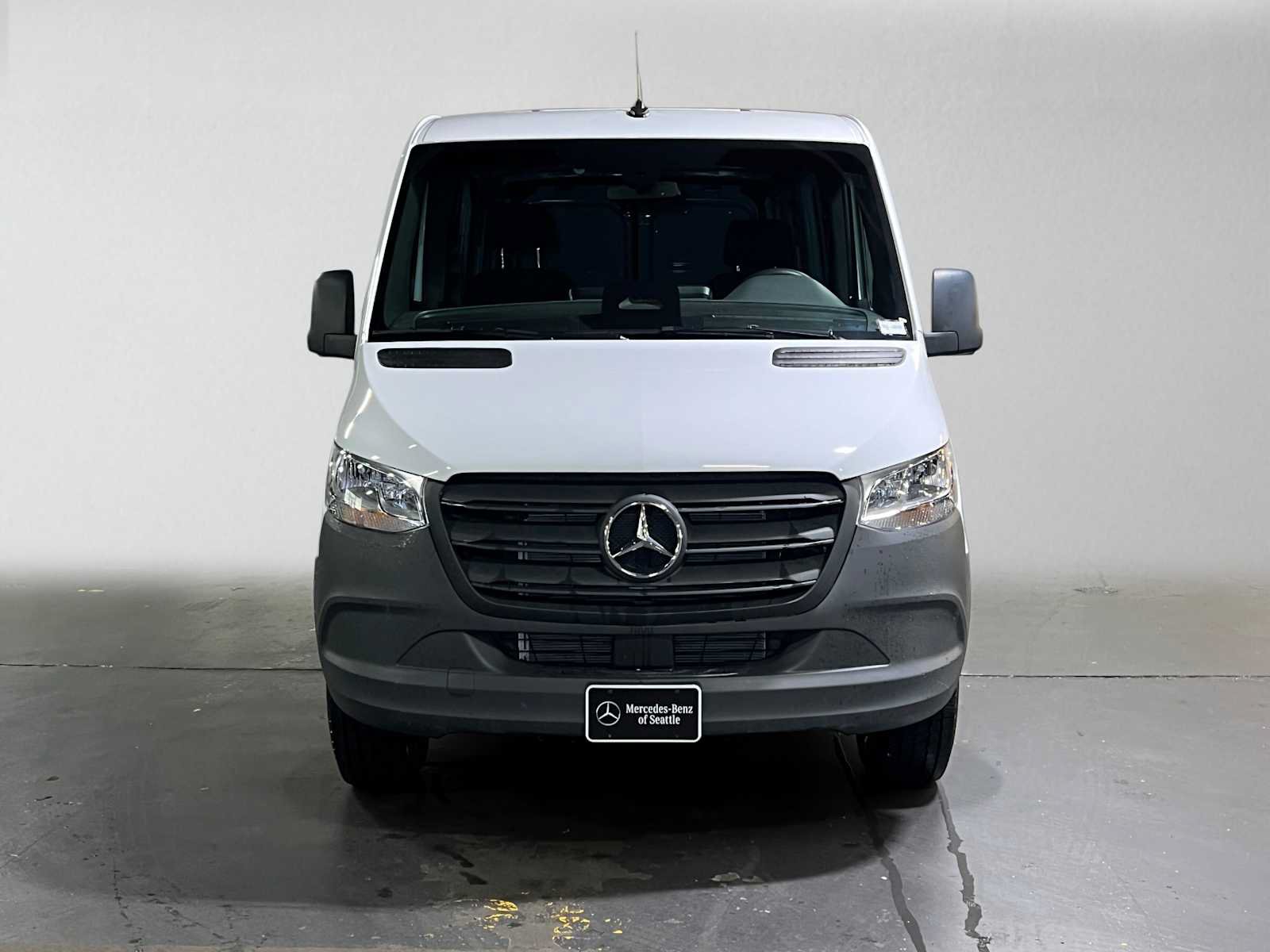 Used 2025 Mercedes-Benz Sprinter 2500 image 8