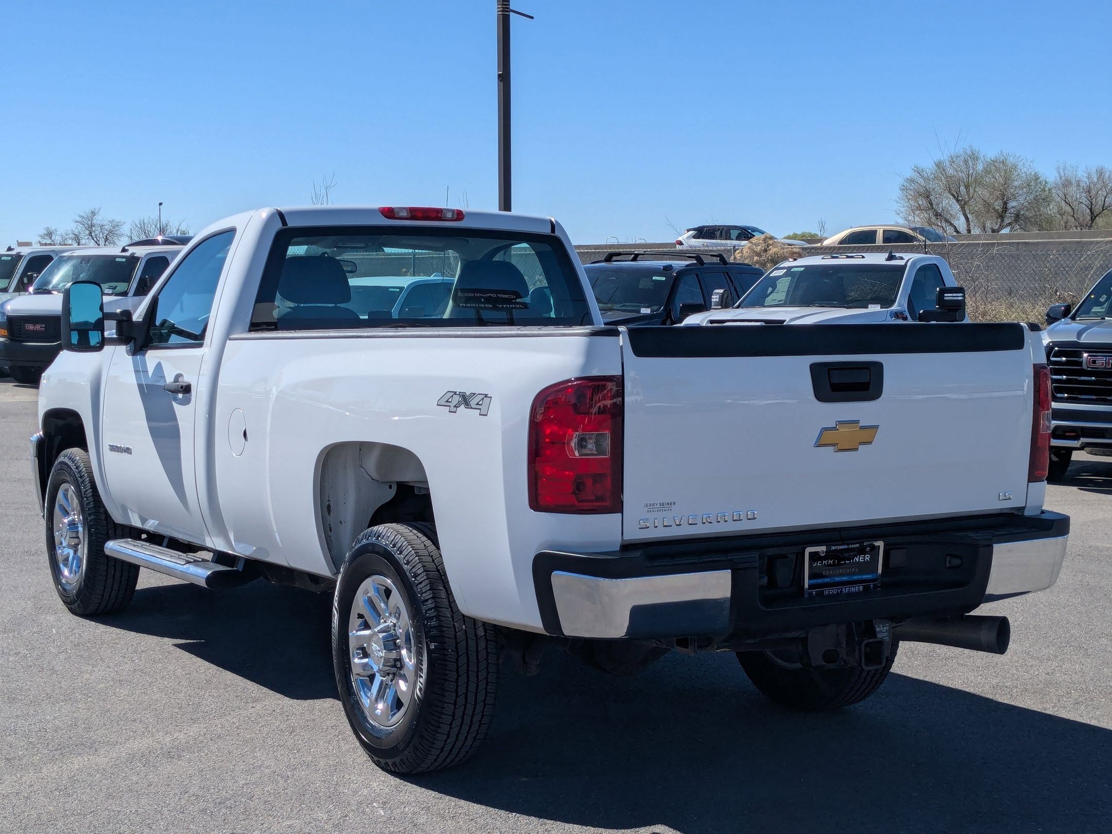 Used 2014 Chevrolet Silverado 3500 W/T image 3