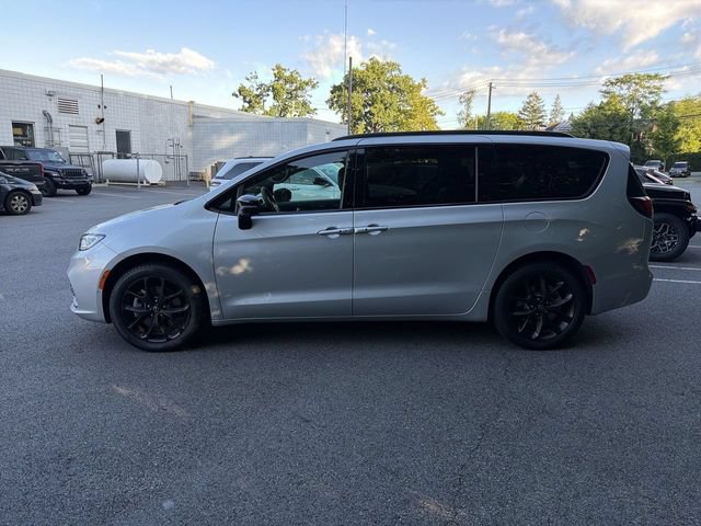 New 2026 Chrysler Pacifica Select w/ S Appearance Package AWD/4WD image 5