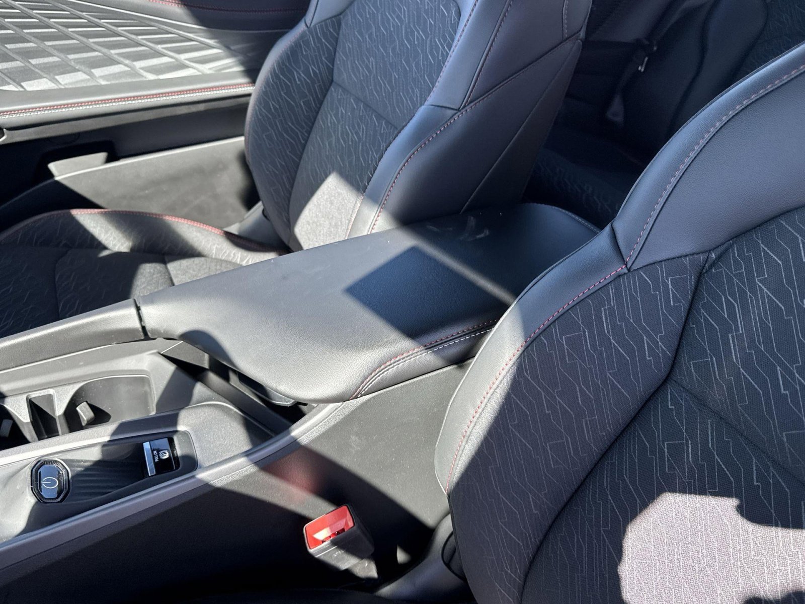 New 2025 Dodge Charger R/T w/ Quick Order Package 25M R/T image 29