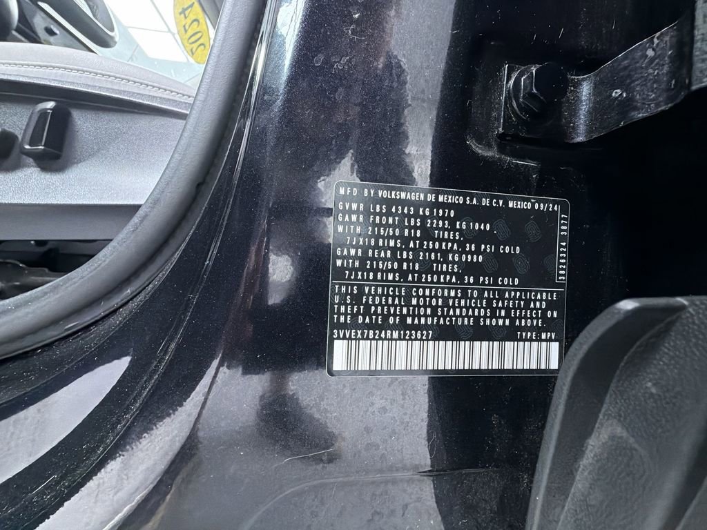 Used 2024 Volkswagen Taos SE image 15