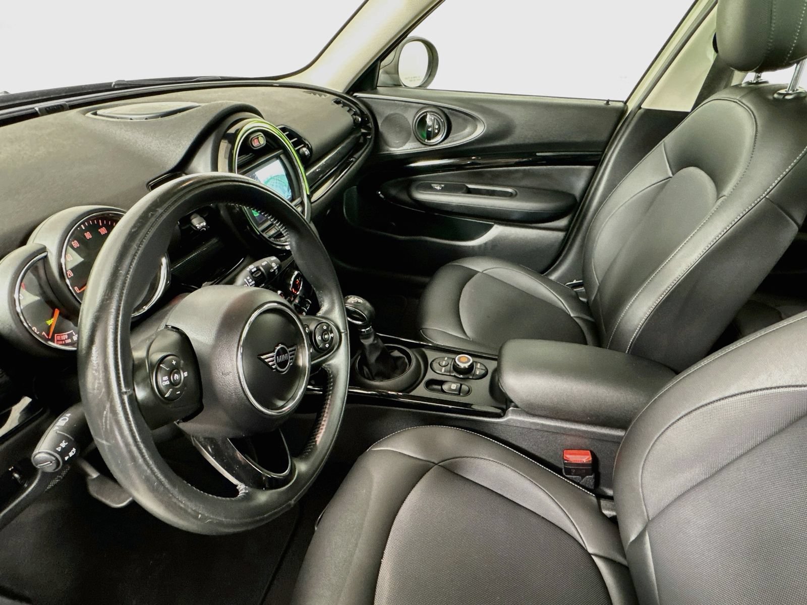 Used 2019 MINI Cooper Clubman ALL4 AWD/4WD image 8