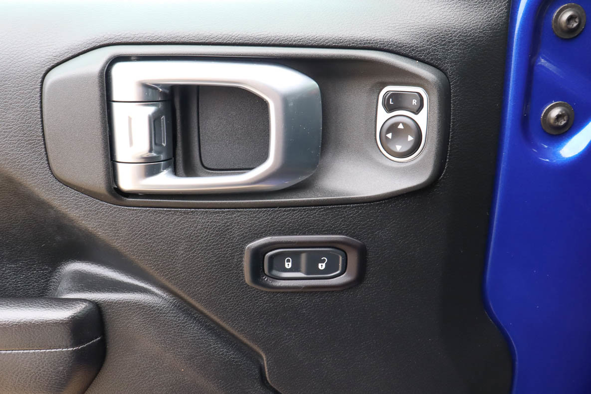 Used 2018 Jeep Wrangler Unlimited Sport S image 16