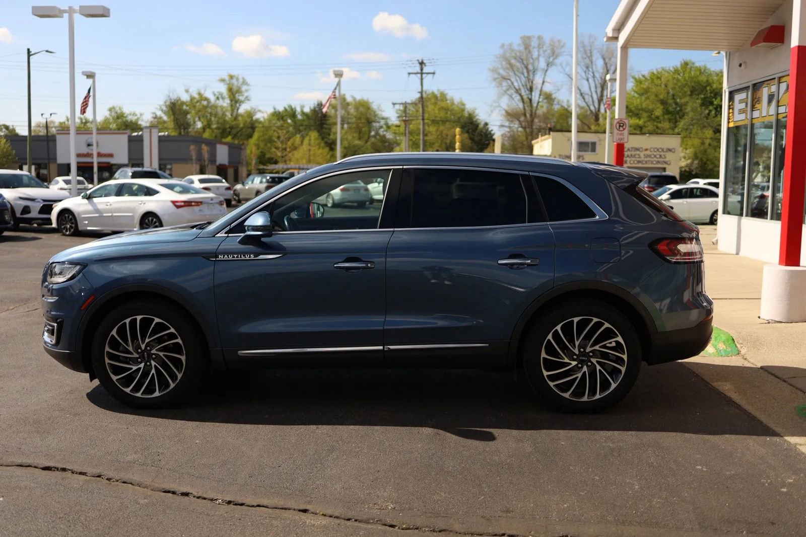 Used 2019 Lincoln Nautilus Reserve w/ Driver Assistance Package AWD/4WD image 8