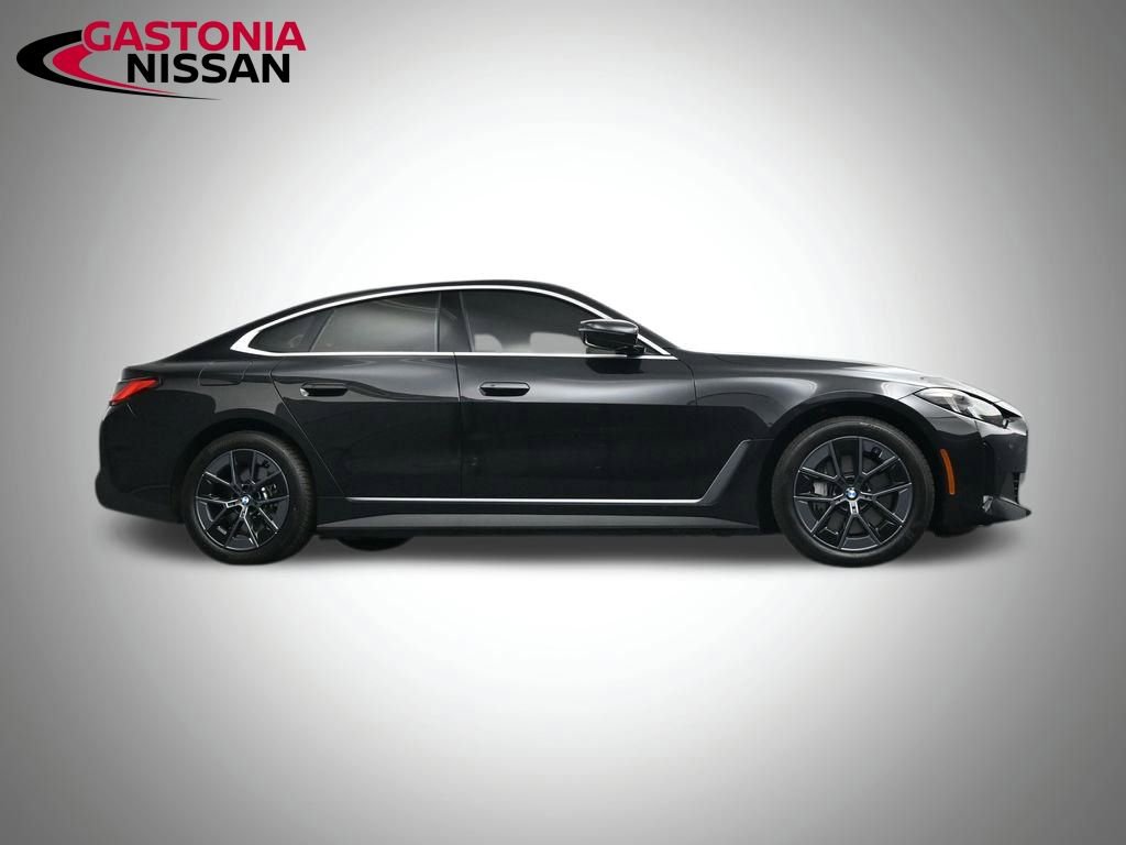 Used 2025 BMW i4 eDrive40 image 33