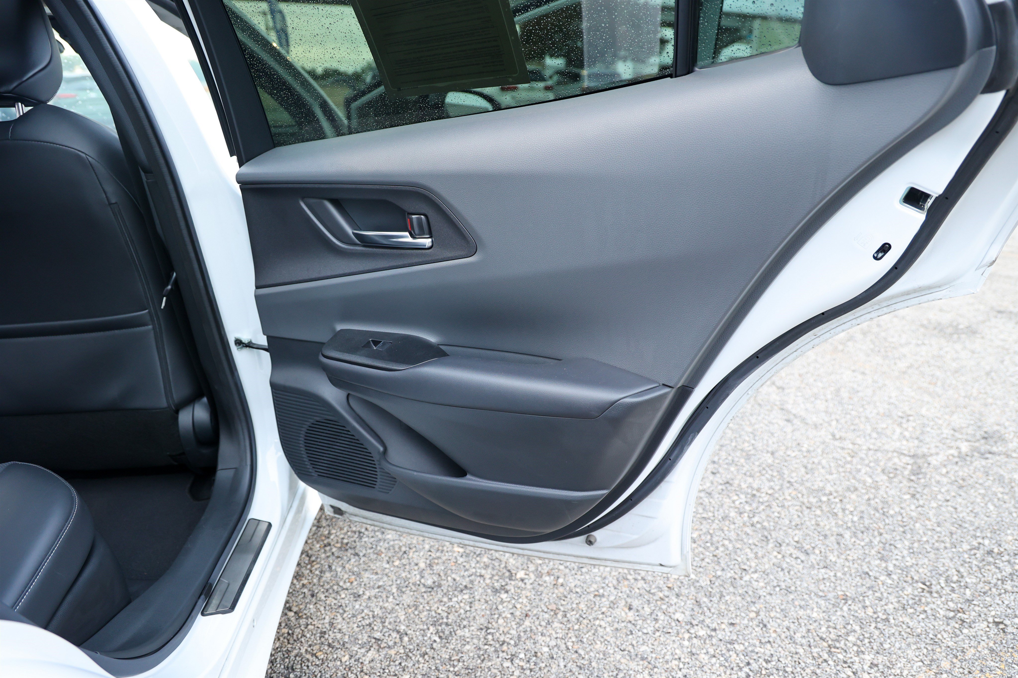 Used 2023 Toyota Prius XLE FWD image 54