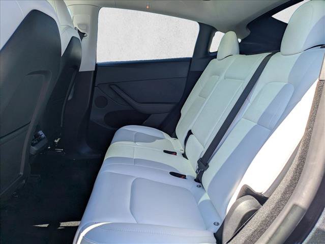 Used 2024 Tesla Model Y Long Range AWD/4WD image 19