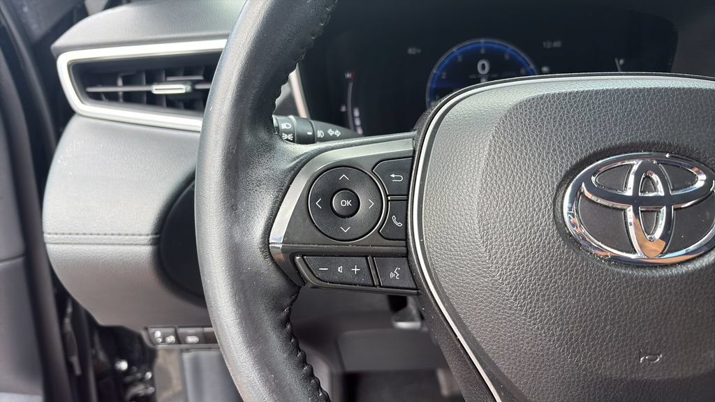 Used 2023 Toyota Corolla Cross XLE FWD image 21