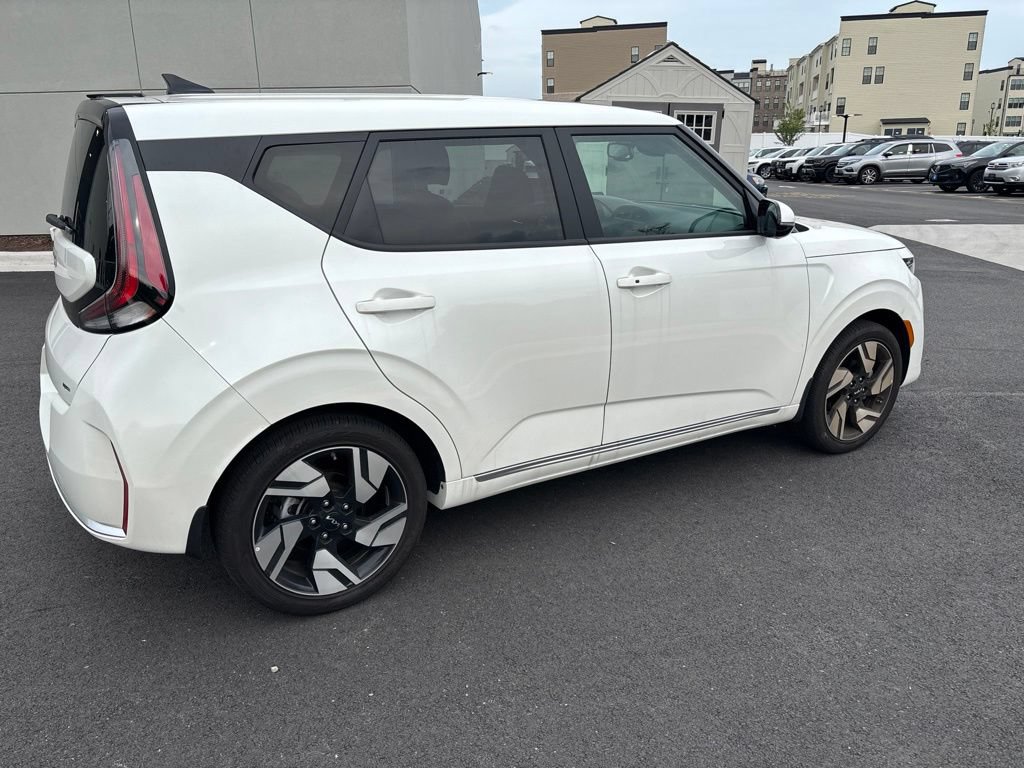 Used 2025 Kia Soul GT-Line FWD image 4