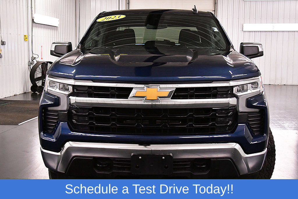 Used 2023 Chevrolet Silverado 1500 LT AWD/4WD image 2