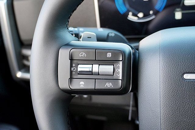 New 2026 Hyundai Santa Fe SE FWD image 36