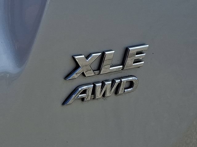Used 2014 Toyota RAV4 XLE AWD/4WD image 32
