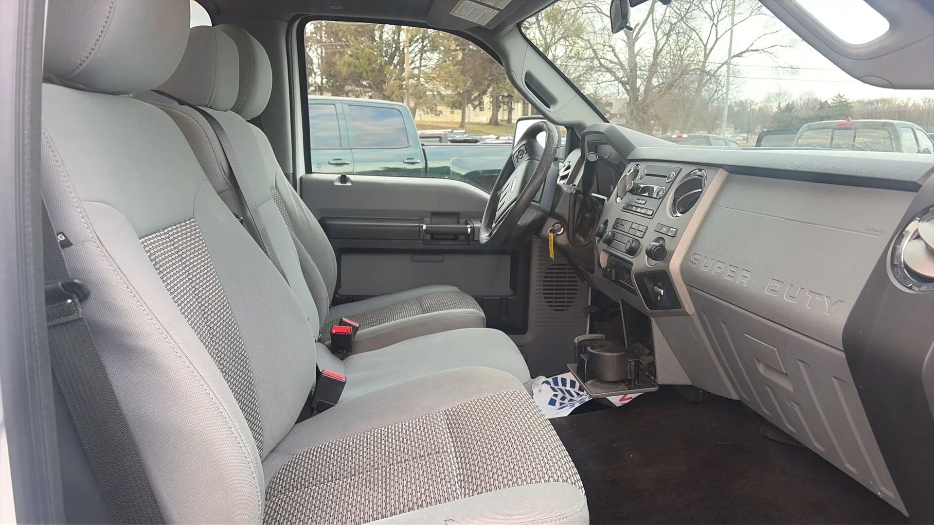 Used 2014 Ford F250 XLT w/ Snow Plow Prep Package image 26