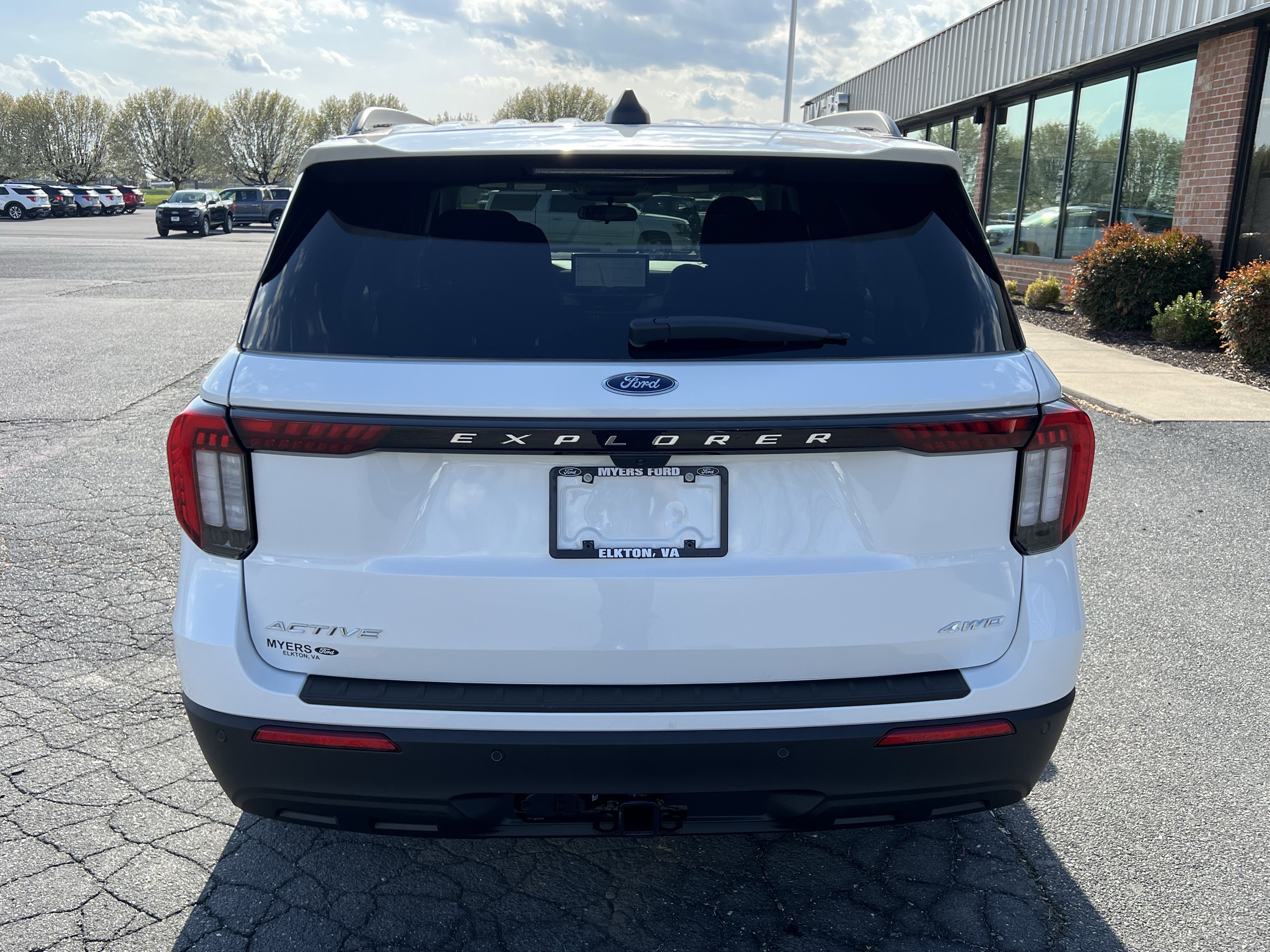 New 2026 Ford Explorer Active AWD/4WD image 7