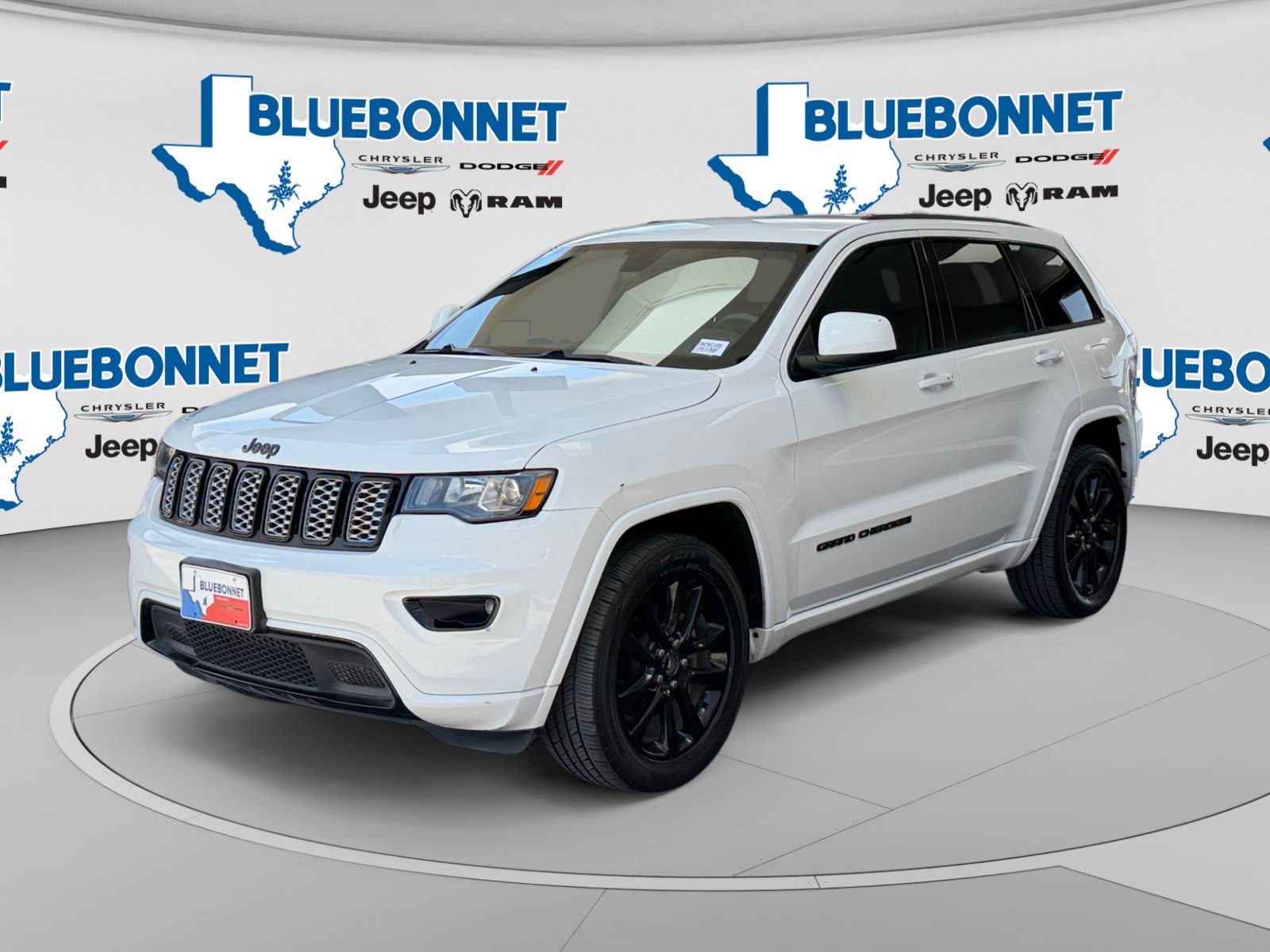 Certified 2017 Jeep Grand Cherokee Altitude RWD image 1