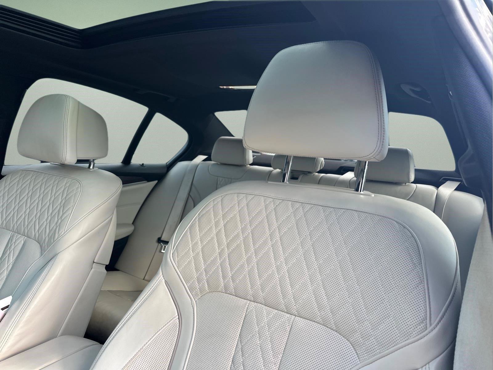 Used 2019 BMW 540i RWD image 23
