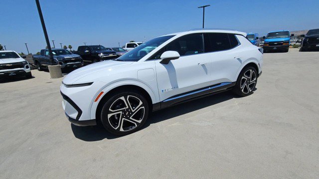 Used 2024 Chevrolet Equinox EV LT FWD image 4