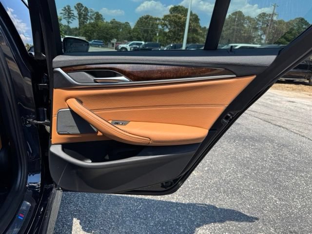 Used 2020 BMW M550i xDrive AWD/4WD image 12