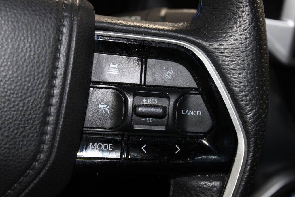 Used 2023 Toyota Tundra Platinum w/ Advanced Package image 27