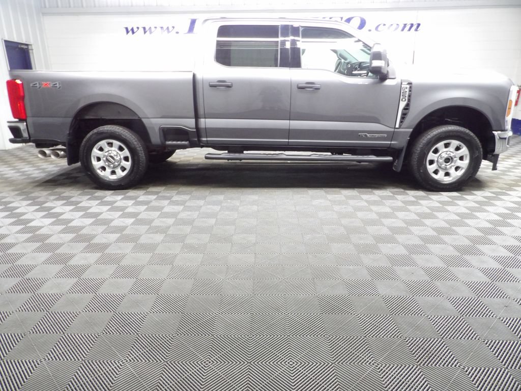 Used 2024 Ford F250 XLT AWD/4WD image 2
