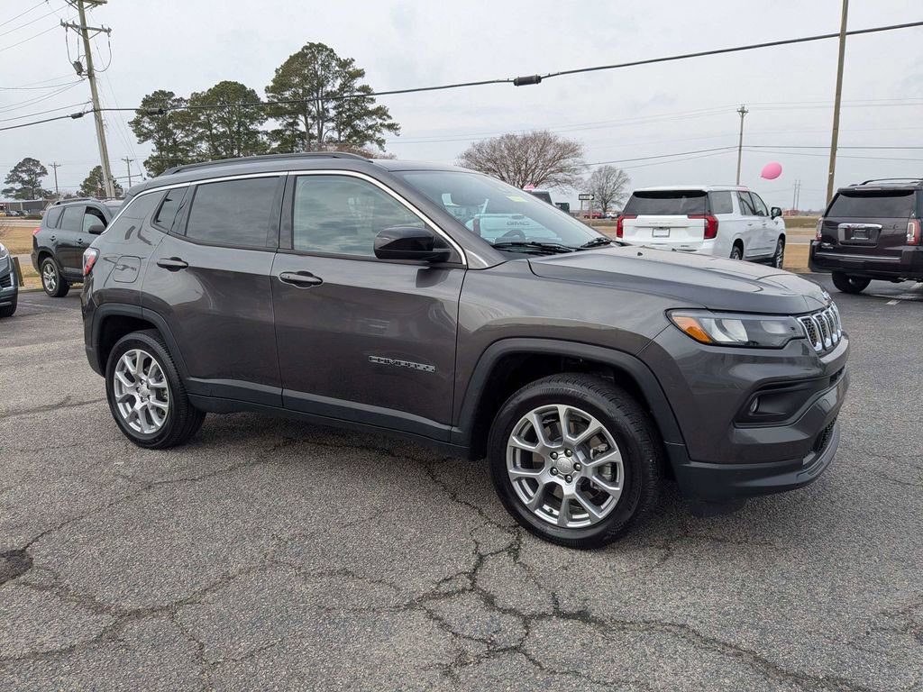 Used 2023 Jeep Compass Latitude w/ Sun and Sound Group image 3