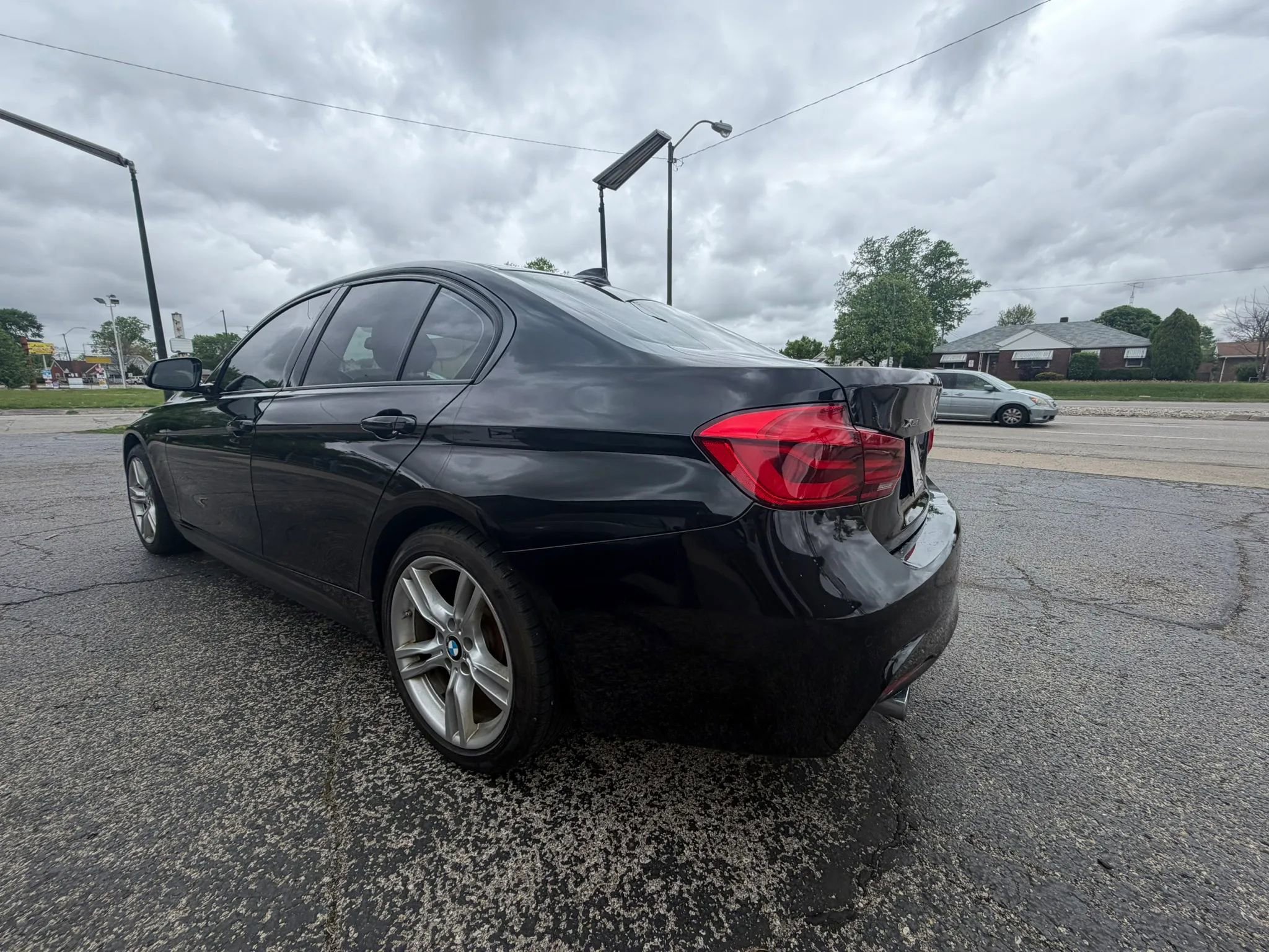 Used 2017 BMW 340i xDrive Sedan AWD/4WD image 6