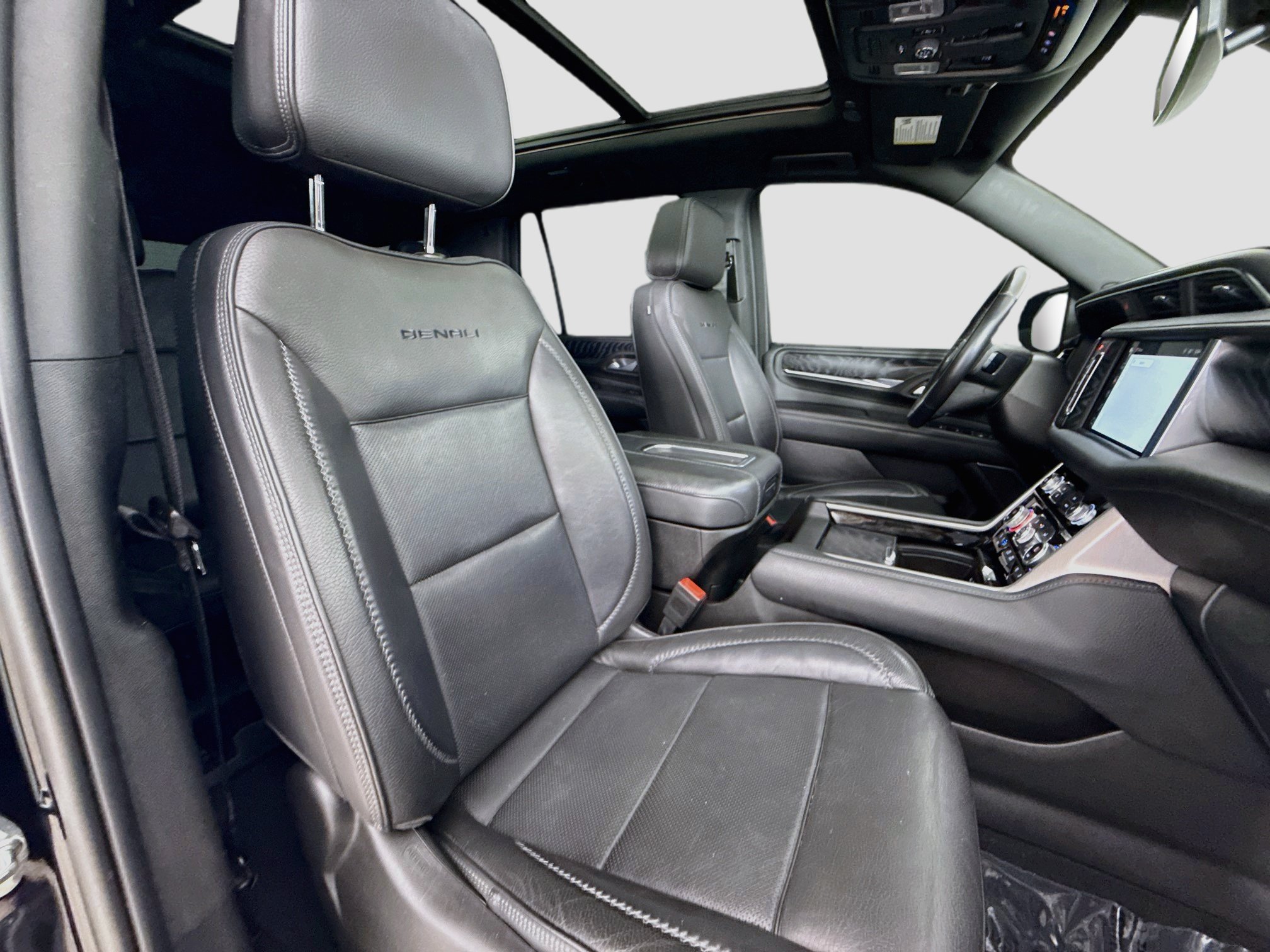 Used 2022 GMC Yukon Denali AWD/4WD image 32