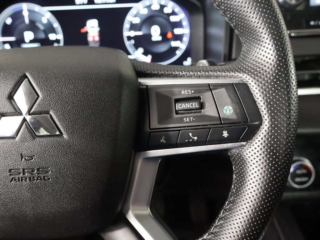 Used 2024 Mitsubishi Outlander SE image 44