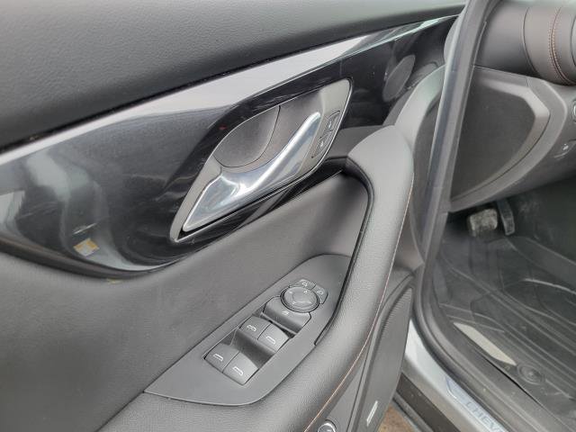 Used 2023 Chevrolet Blazer Premier w/ Driver Confidence II Package image 7