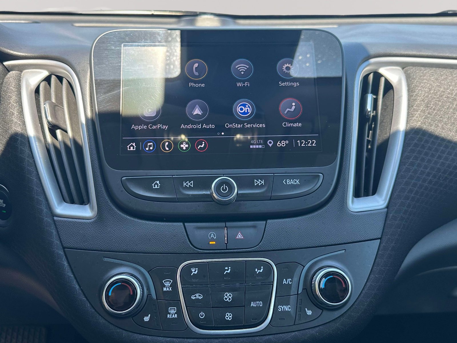 Used 2025 Chevrolet Malibu LT FWD image 8