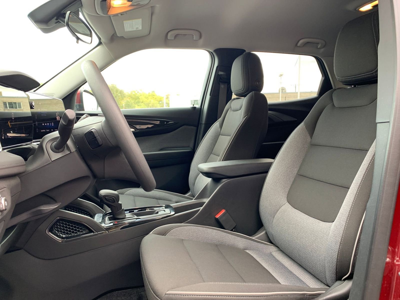 Used 2025 Chevrolet TrailBlazer LT image 24