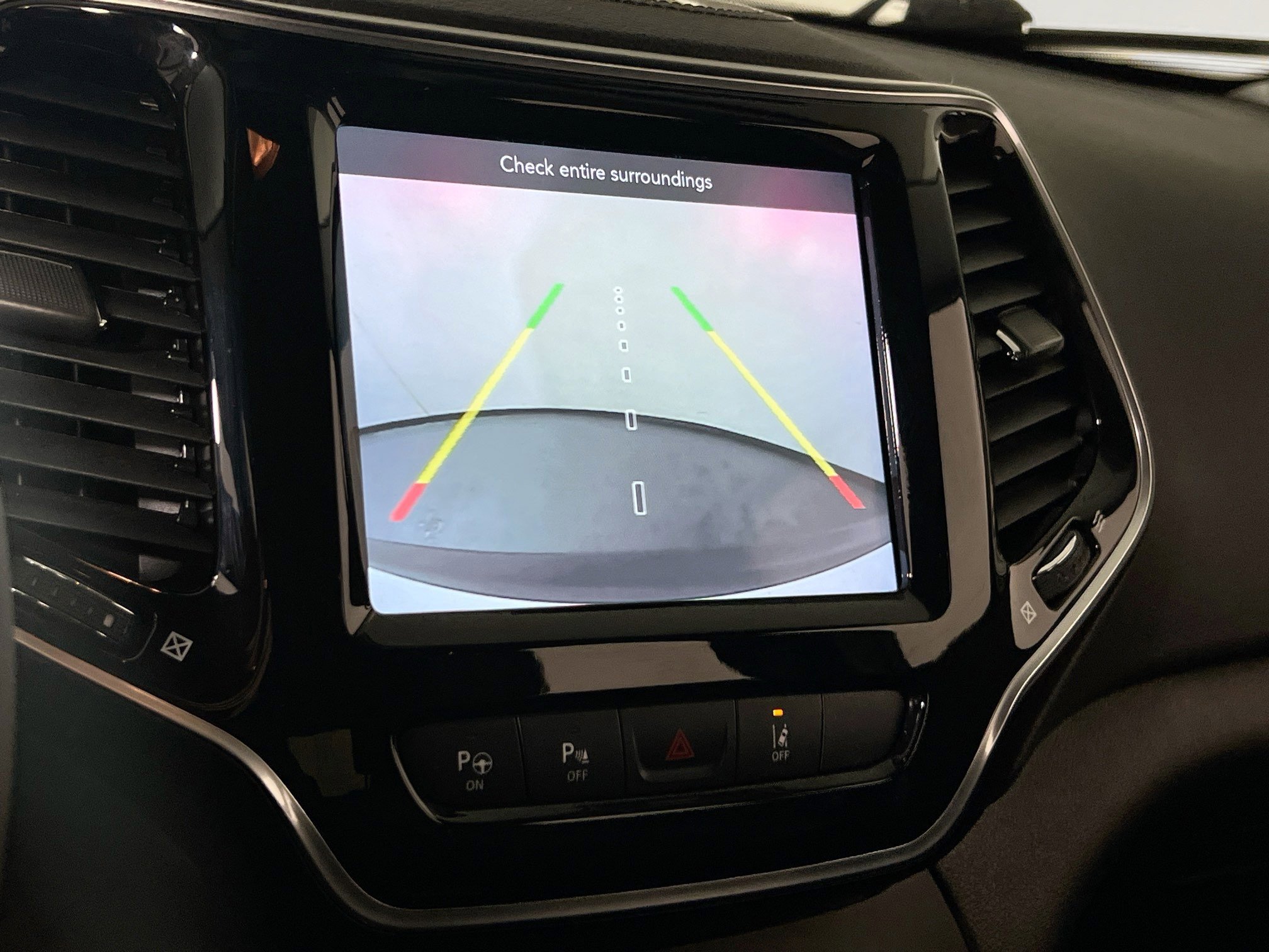 Used 2022 Jeep Cherokee Limited w/ Mopar Interior Package image 13