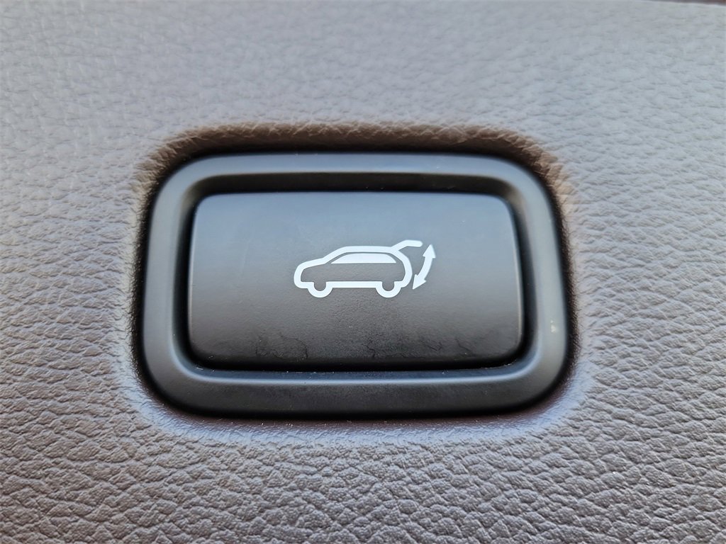 Used 2020 Hyundai Palisade Limited image 12