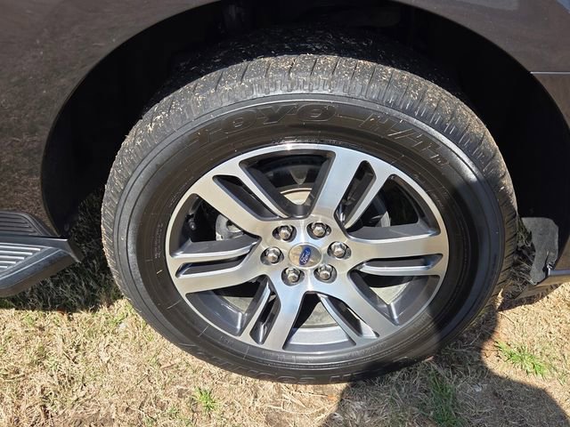 Used 2024 Ford Expedition Limited image 17