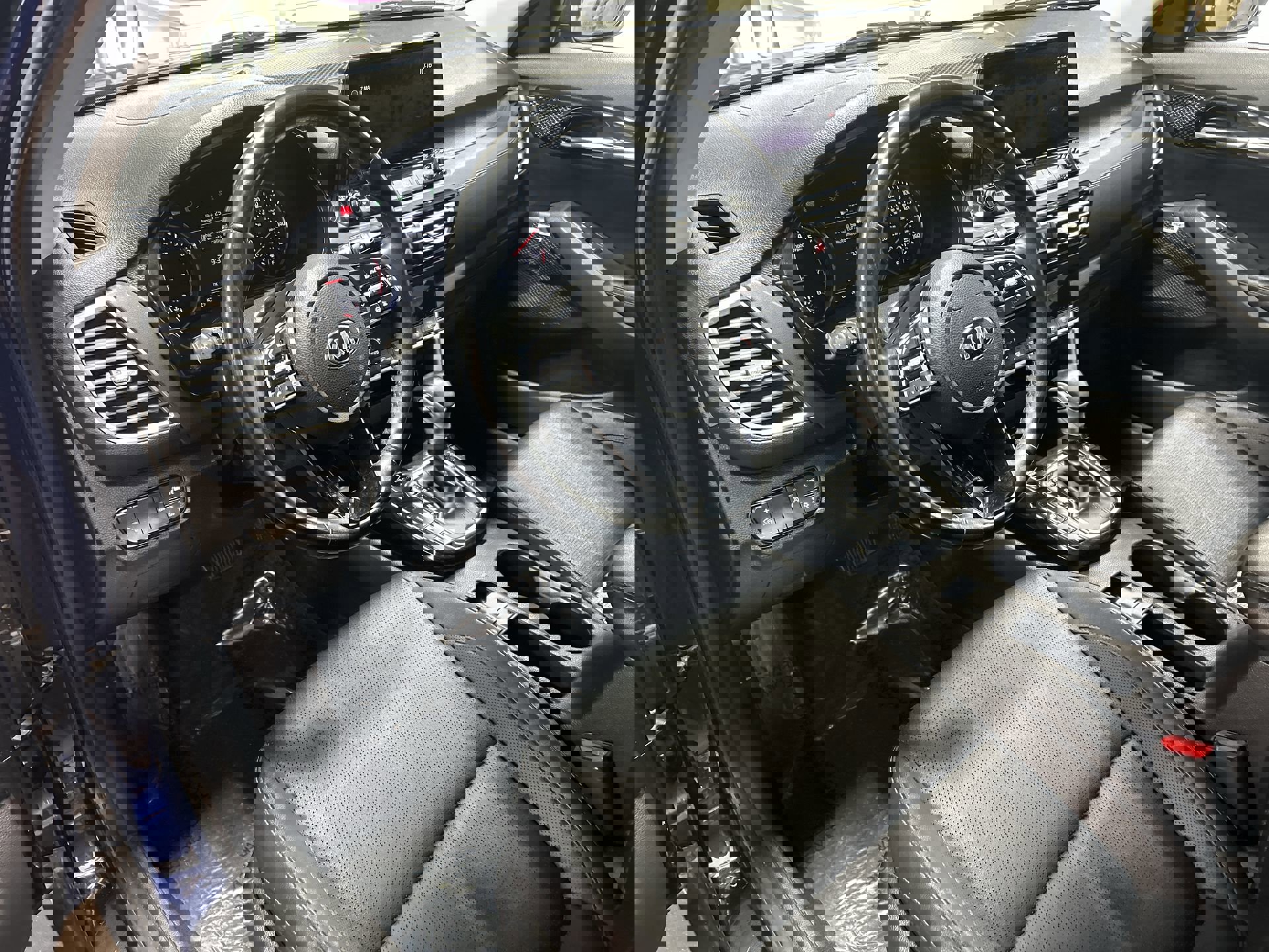 Used 2021 Kia Seltos SX image 11