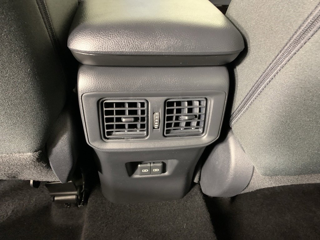 Used 2025 Toyota RAV4 XLE image 32