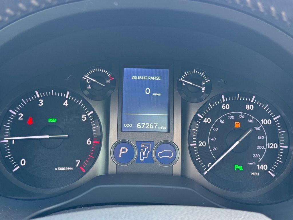 Used 2017 Lexus GX 460 w/ Navigation Package image 19