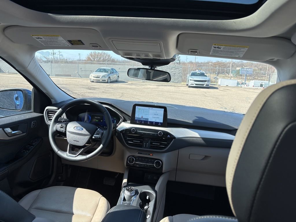 Certified 2022 Ford Escape SEL w/ Technology Package image 10