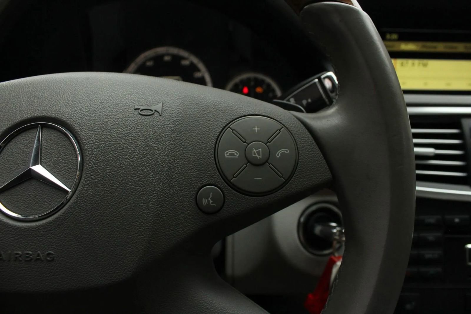 Used 2012 Mercedes-Benz E 350 4MATIC Sedan image 35