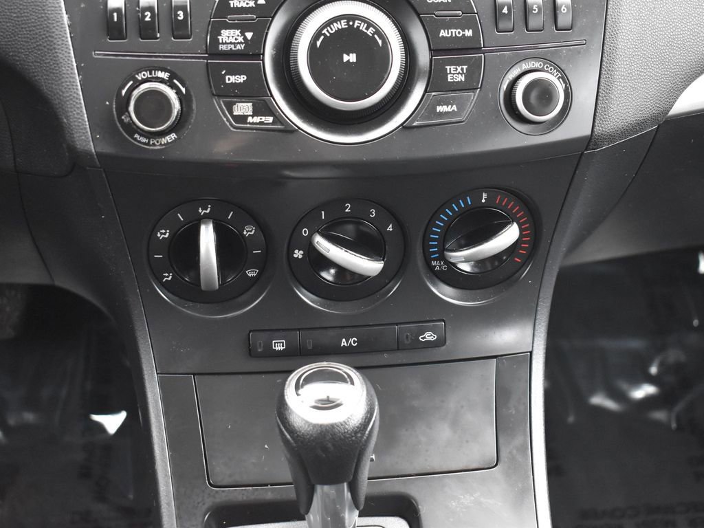 Used 2013 MAZDA MAZDA3 i Sport image 21