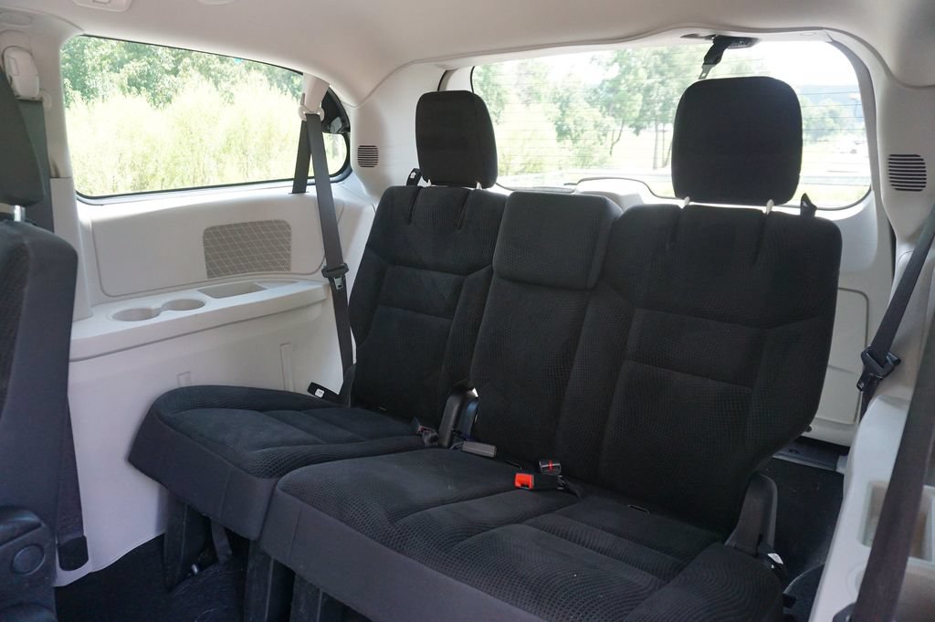 Used 2019 Dodge Grand Caravan SE FWD image 13