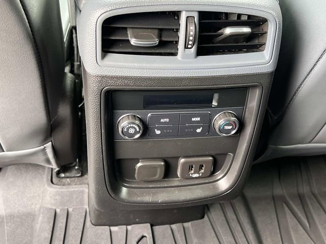 Used 2019 Buick Envision Essence FWD image 16