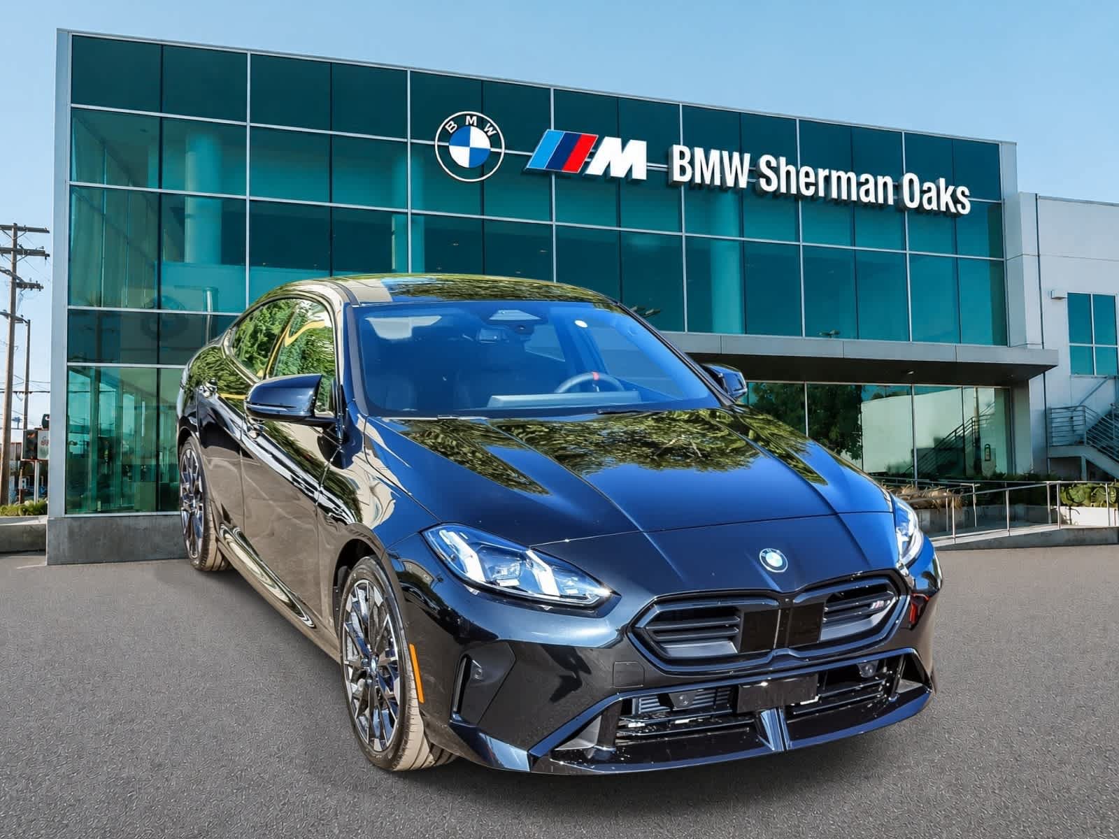 Used 2026 BMW M235i xDrive w/ Premium Package AWD/4WD image 3