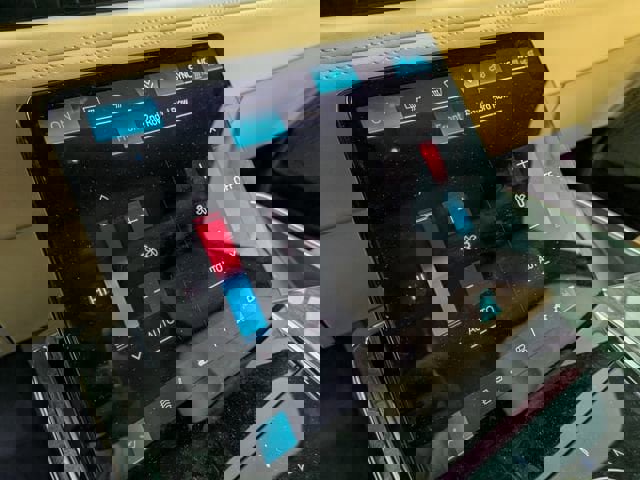 New 2025 Cadillac Escalade IQ Luxury 2 AWD/4WD image 23