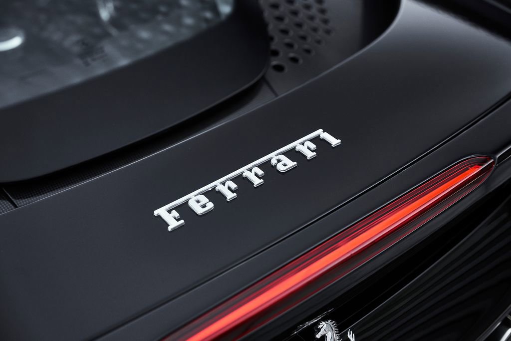 Used 2024 Ferrari SF90 Spider image 13