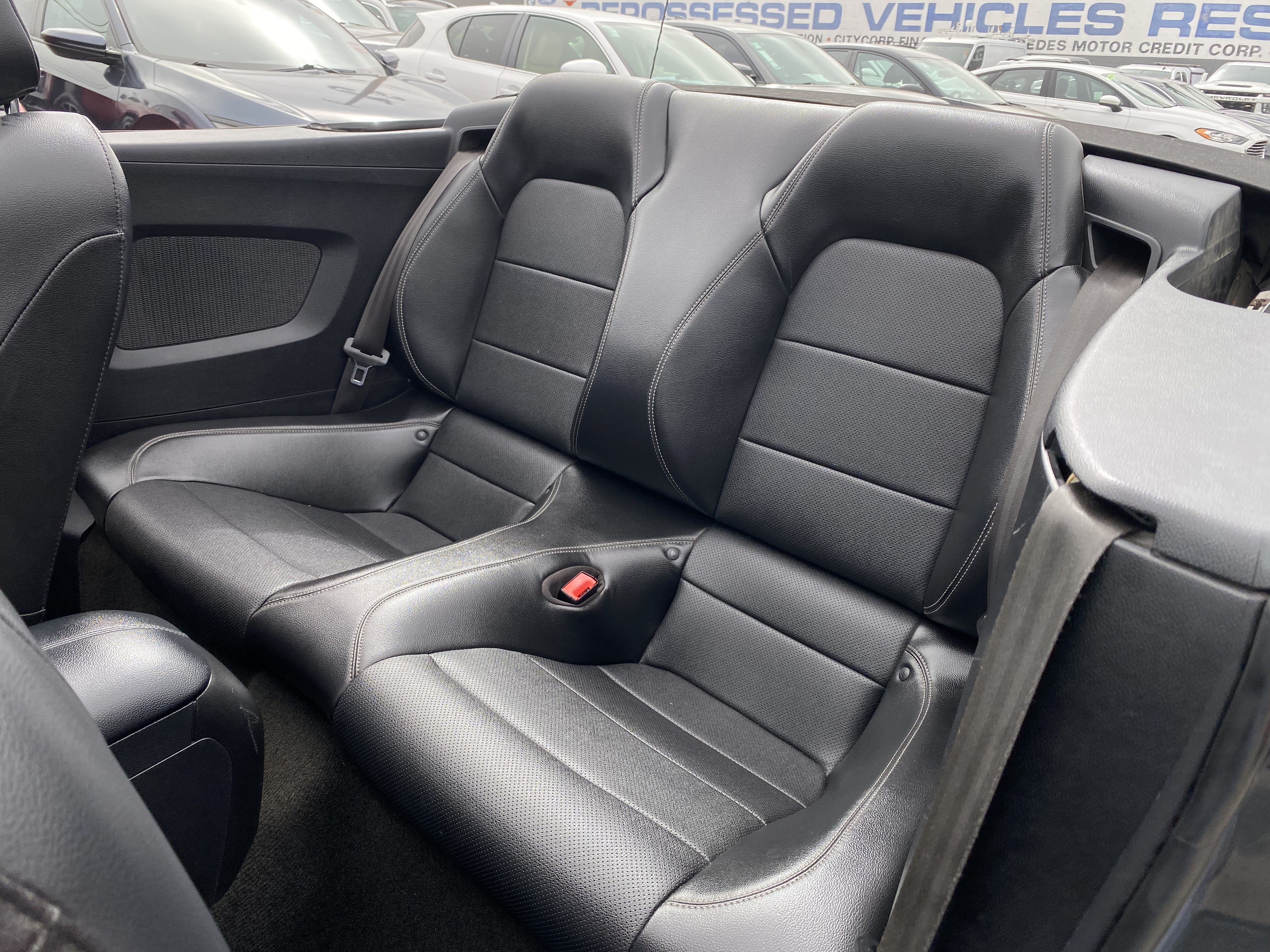 Used 2018 Ford Mustang Premium RWD image 19