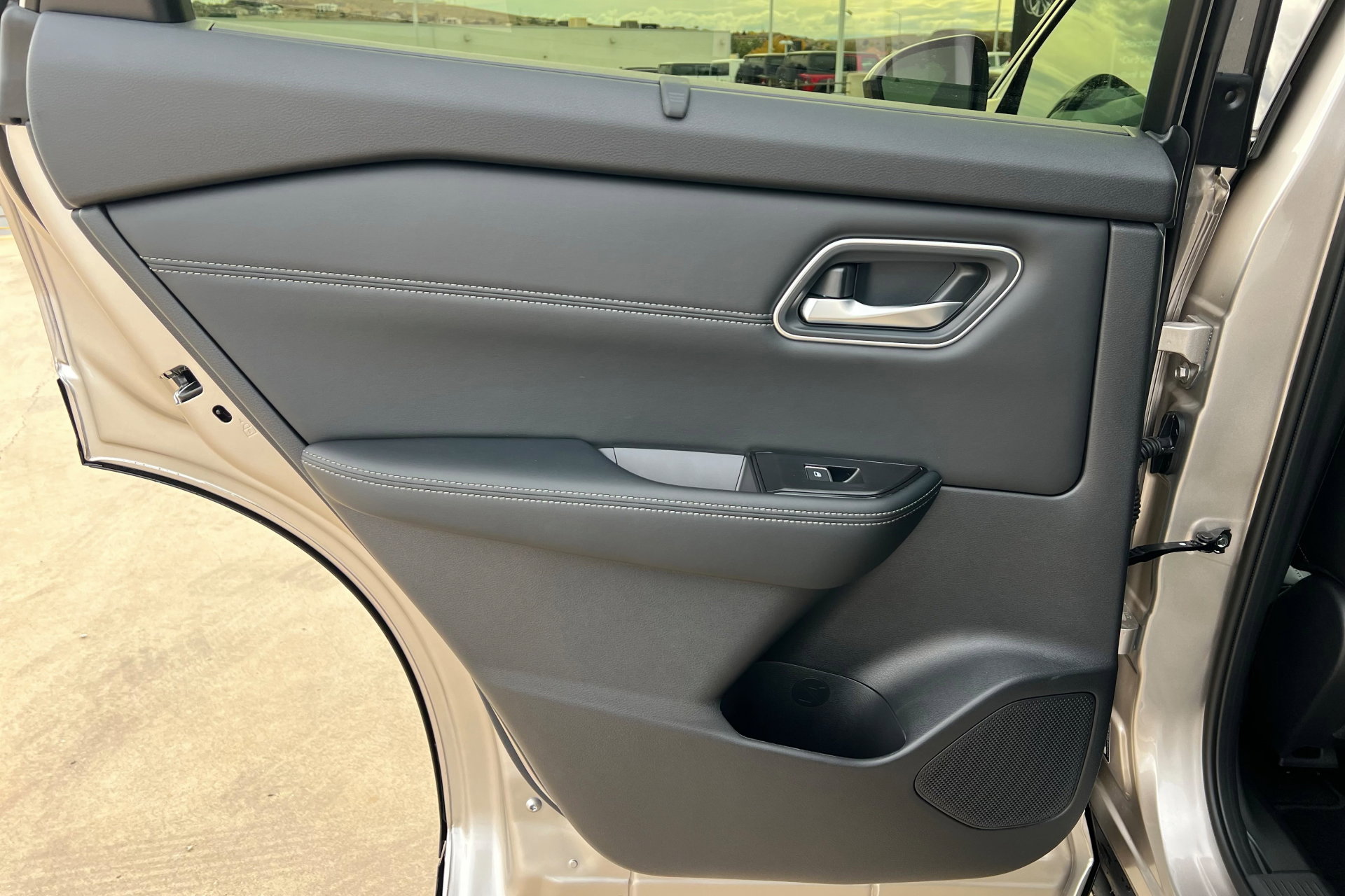 New 2026 Nissan Rogue Platinum image 18