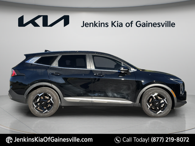 Used 2026 Kia Sportage EX FWD image 8